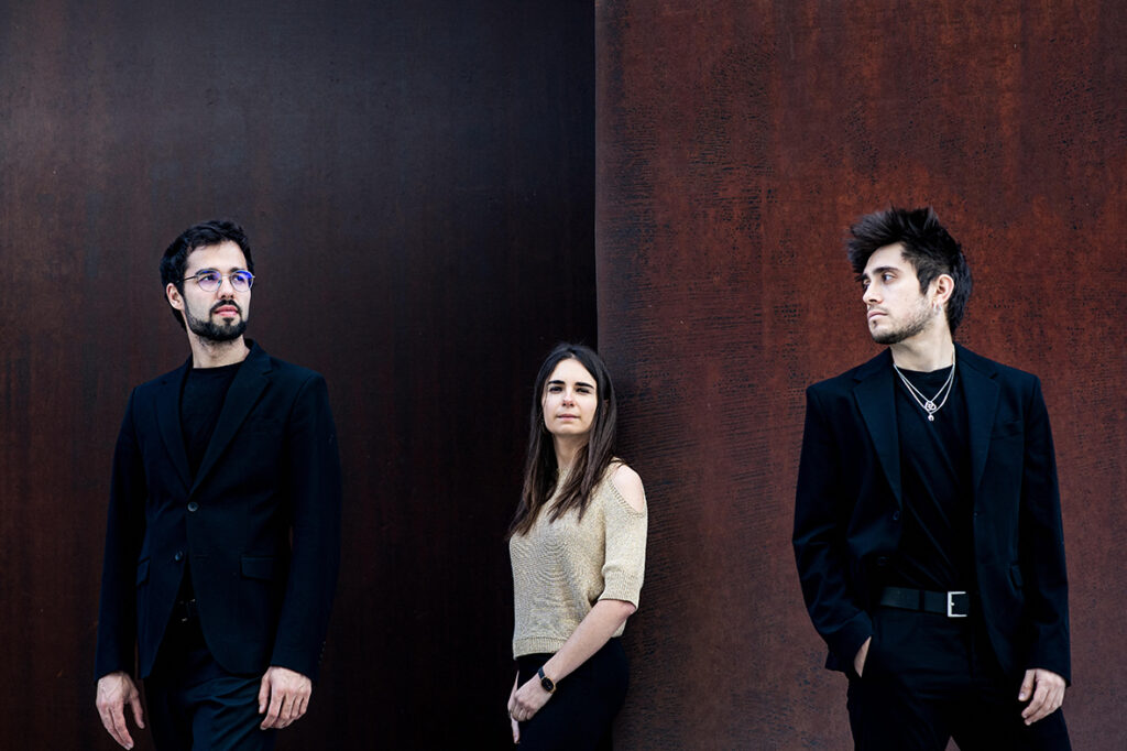 92c6b9_51f2ede221e34f00b46a1aa978626bc6~mv2